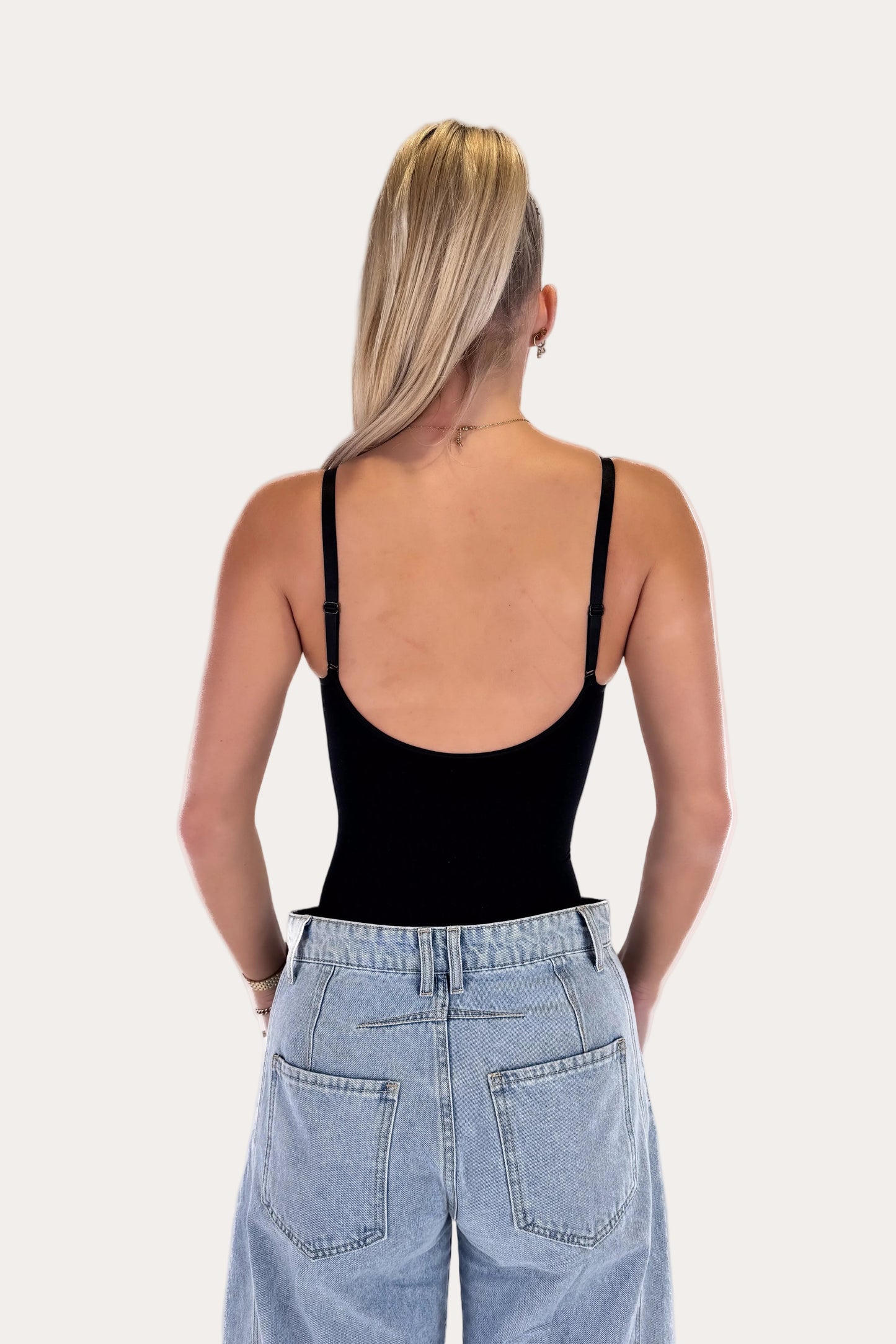 Snatching Body - Black