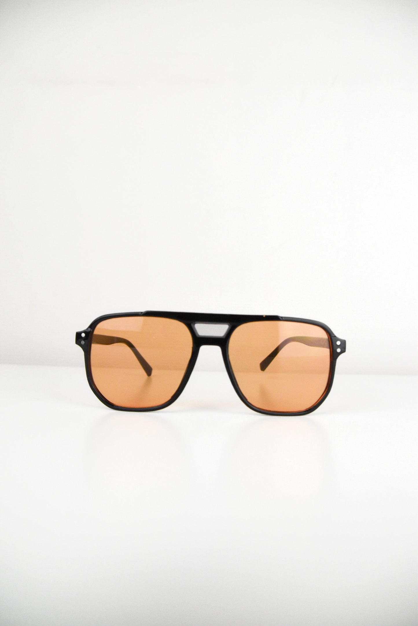 8 Sunnies