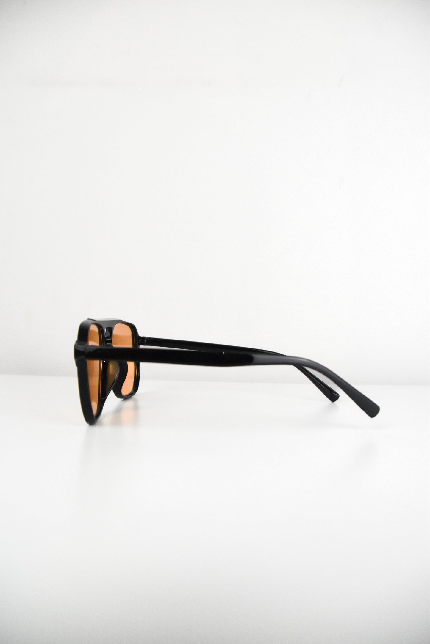 8 Sunnies