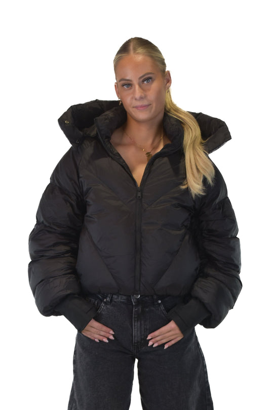 Cloud Puffer Jacket - Black
