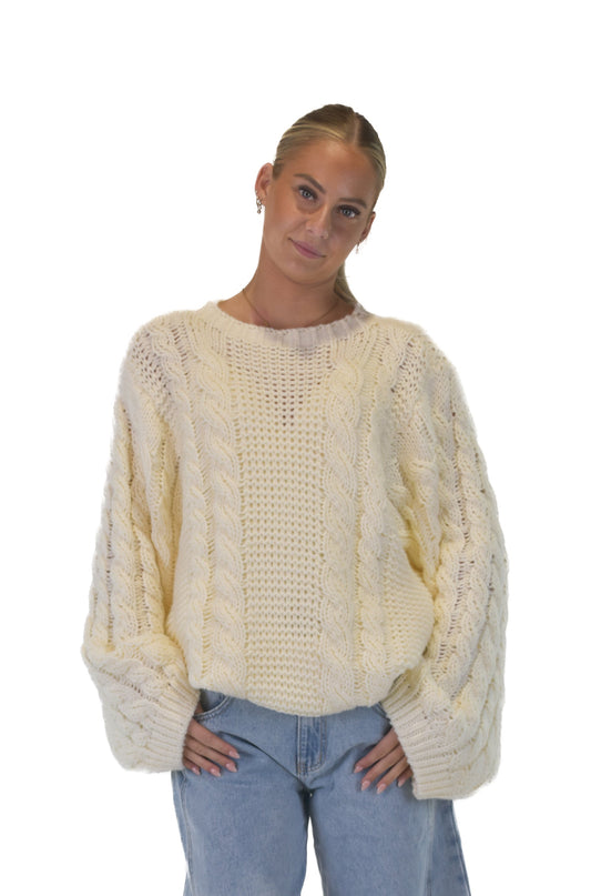 Dreamy Knitted Sweater - Beige