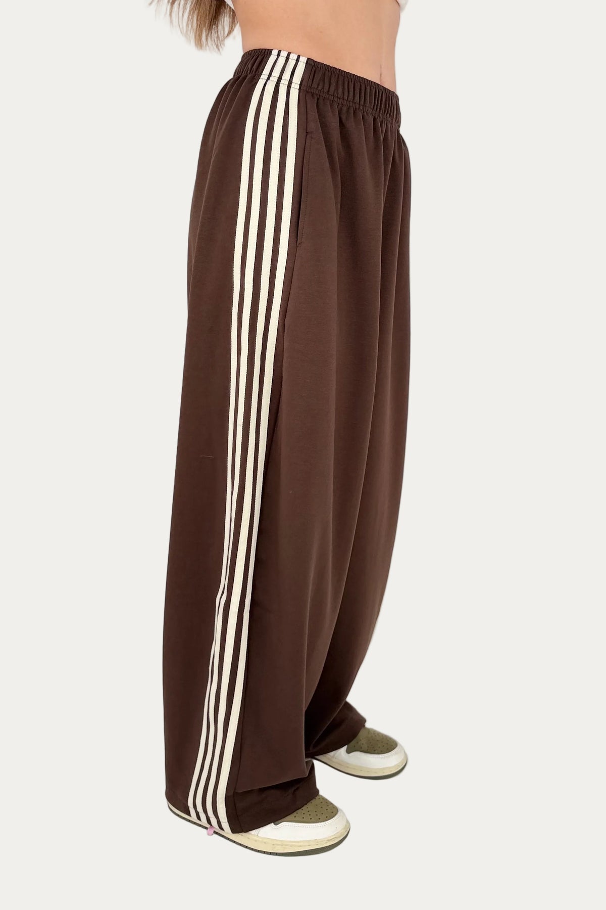 Striped Jogger - Brown