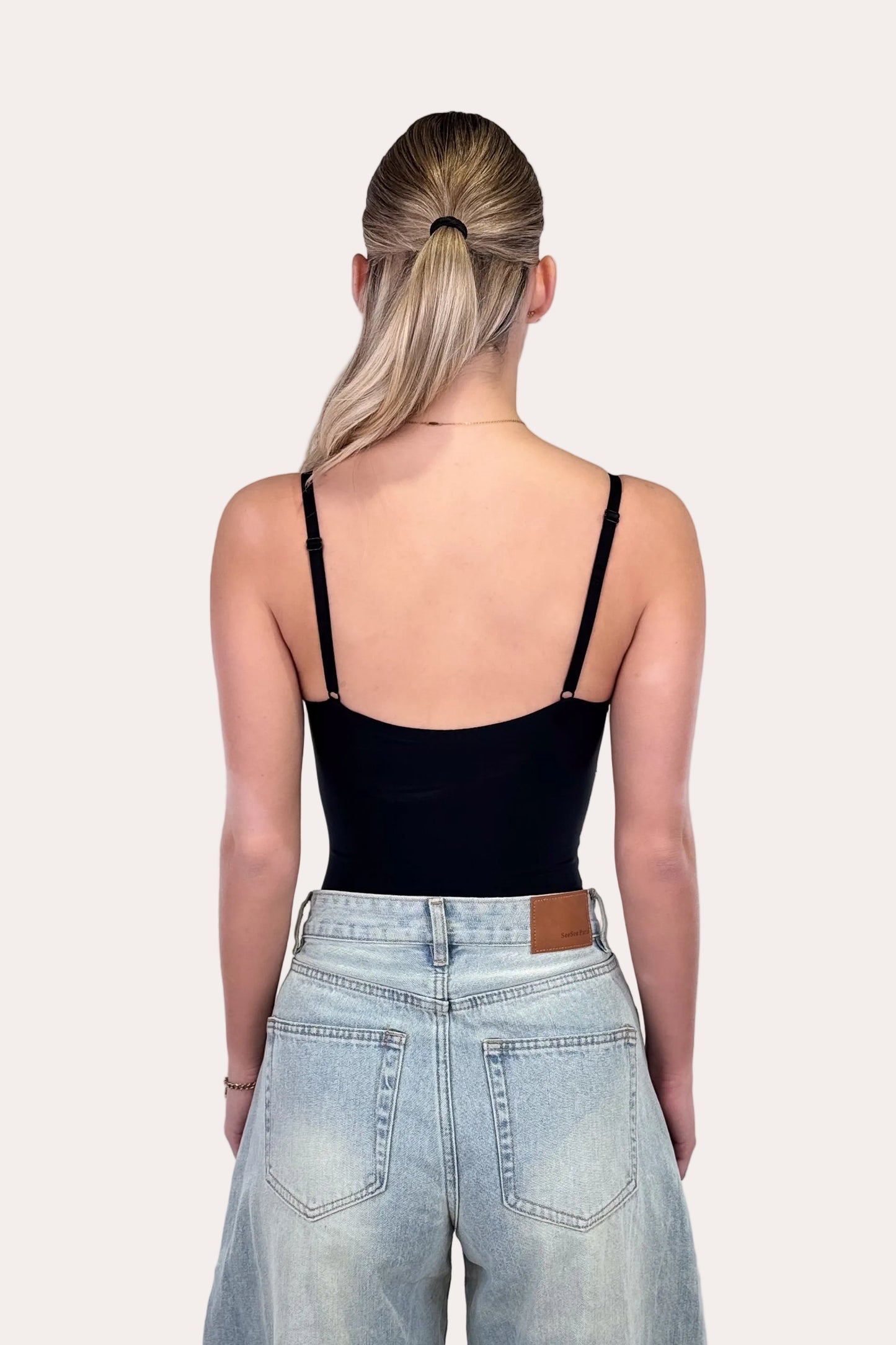 V-neck Body - Black