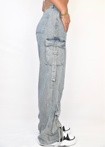 Blue Wash Pocket Cargo - jeans van Pretty in Pink. broekcargojeans