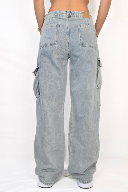 Blue Wash Pocket Cargo - jeans van Pretty in Pink. broekcargojeans