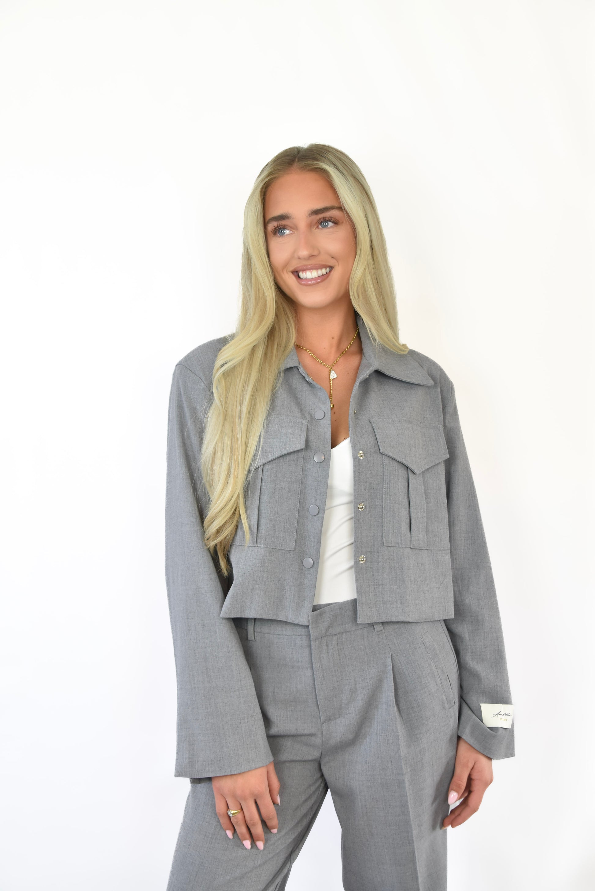 'Coco' Cropped Jacket - blazer van Pretty in Pink. 
