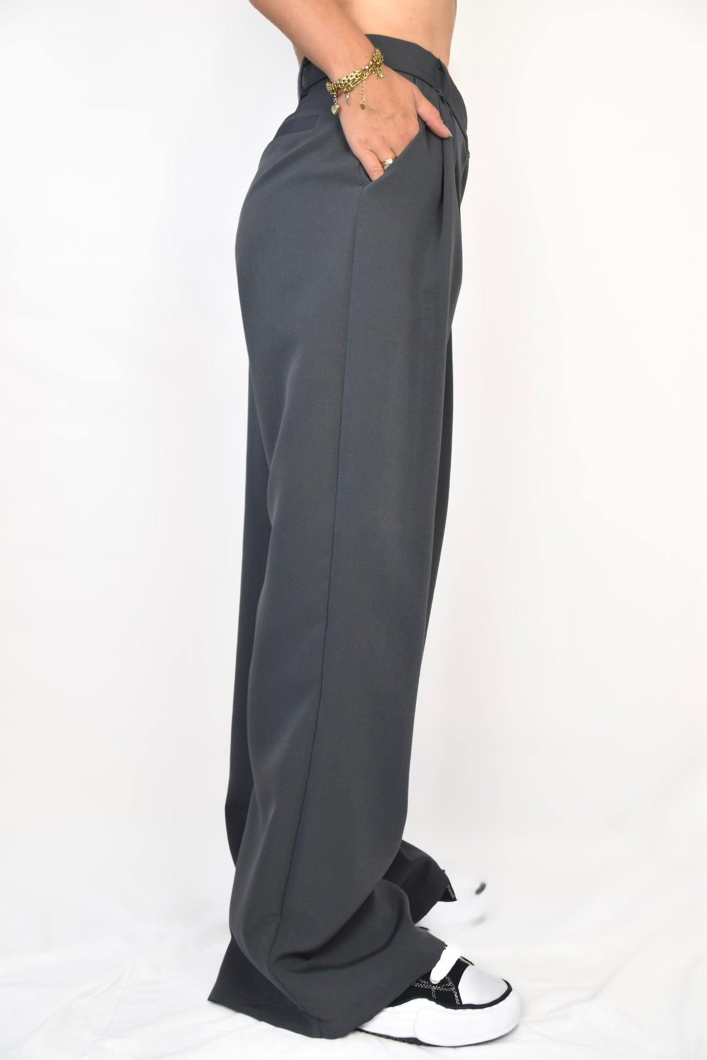 Plain Wide Leg Pantalon Donkergrijs - pantalon van Pretty in Pink. 